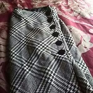Houndstooth and chevron print skirt